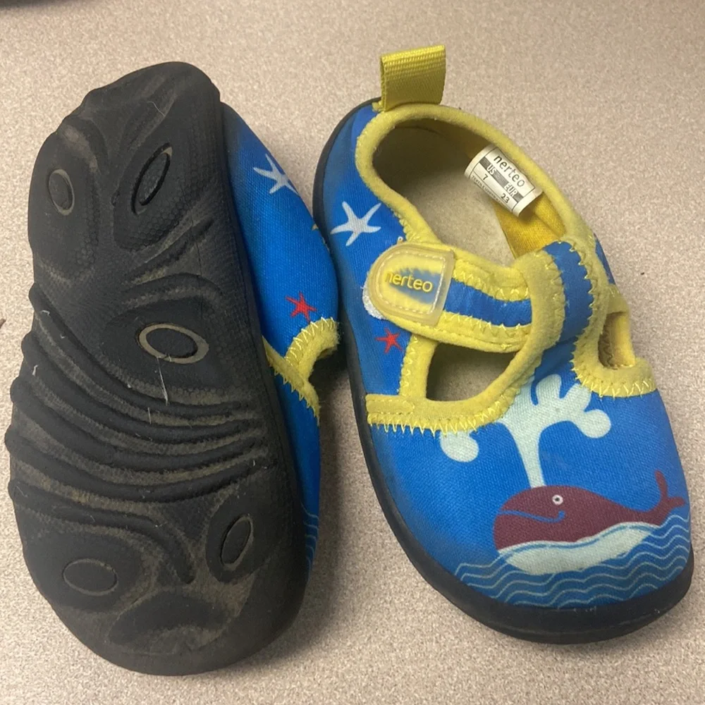 Nerteo little boy water shoes